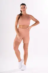 Shorts textura canelada