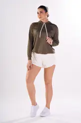 Blusão peluciado com touca e bolsos