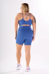 Shorts meia coxa básico