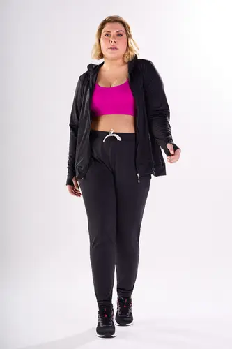 Calça agasalho leve peluciado com bolso