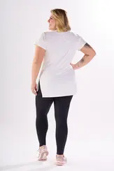Blusa com degote V e aberturas nas laterais