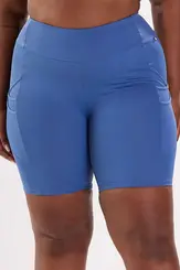Bermuda com três bolsos