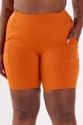 Bermuda com três bolsos