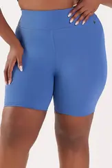 Shorts meia coxa básico