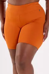 Shorts meia coxa básico