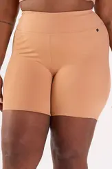 Shorts meia coxa básico