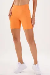 Bermuda com três bolsos