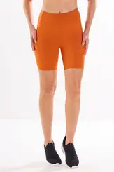 Bermuda com três bolsos