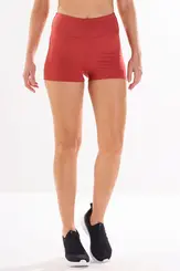 Shorts curto básico