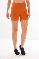 Shorts meia coxa básico