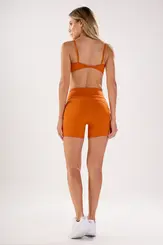 Shorts com três bolsos