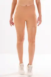 Shorts com três bolsos