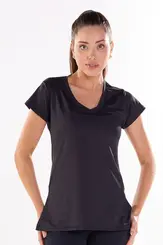 Blusa com decote V e aberturas nas laterais