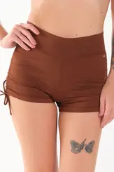 Shorts praia com regulagem na lateral