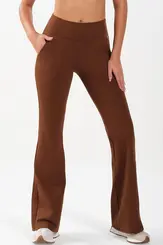 Calça flare