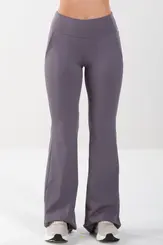 Calça flare