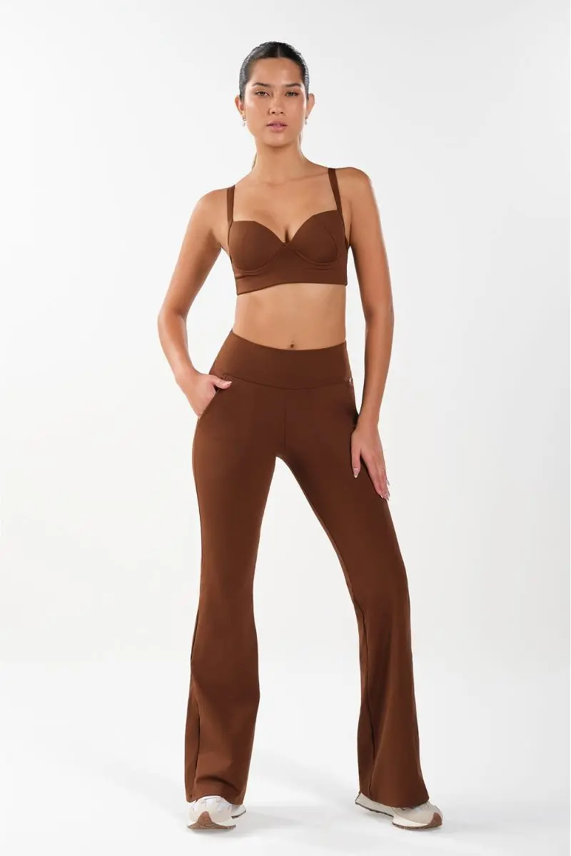 Calça flare